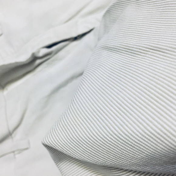 Uniqlo 10.5” blue stripe shorts - Picture 7 of 7